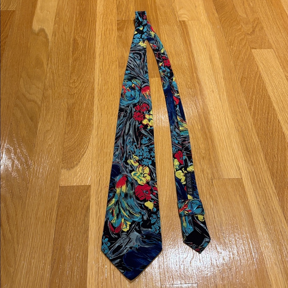 Men’s Santostefano Tie.